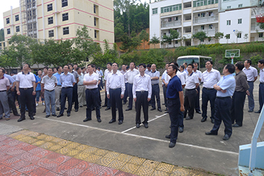 南平市市委書記裴金佳、市長林寶金率市委市政府全部領導及各市縣主要領導一行蒞臨我公司視察指導
